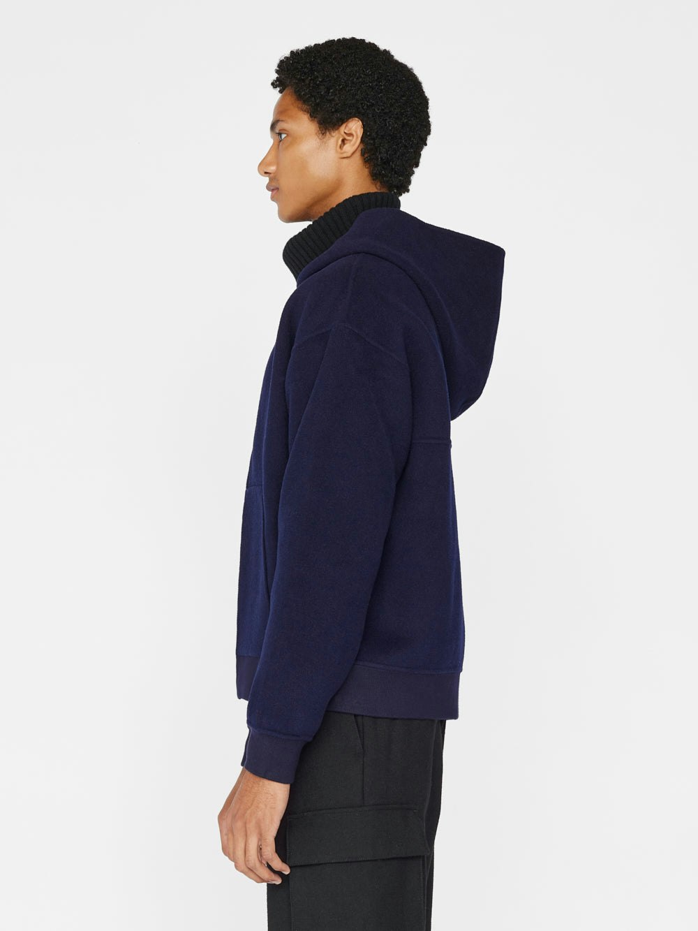 hoodie side view alt:fit1